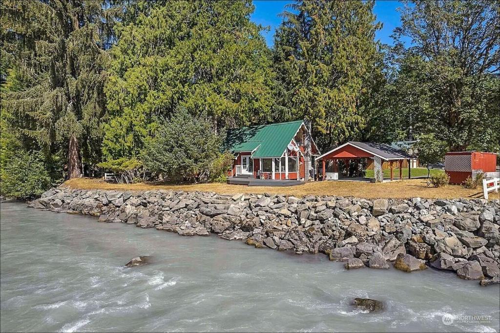 New: Steps From White River Near Mount Rainier National Park Greenwater Экстерьер фото