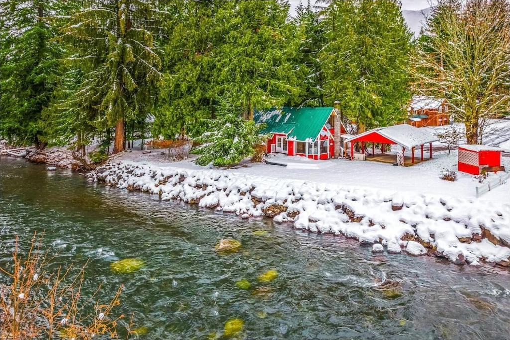 New: Steps From White River Near Mount Rainier National Park Greenwater Экстерьер фото