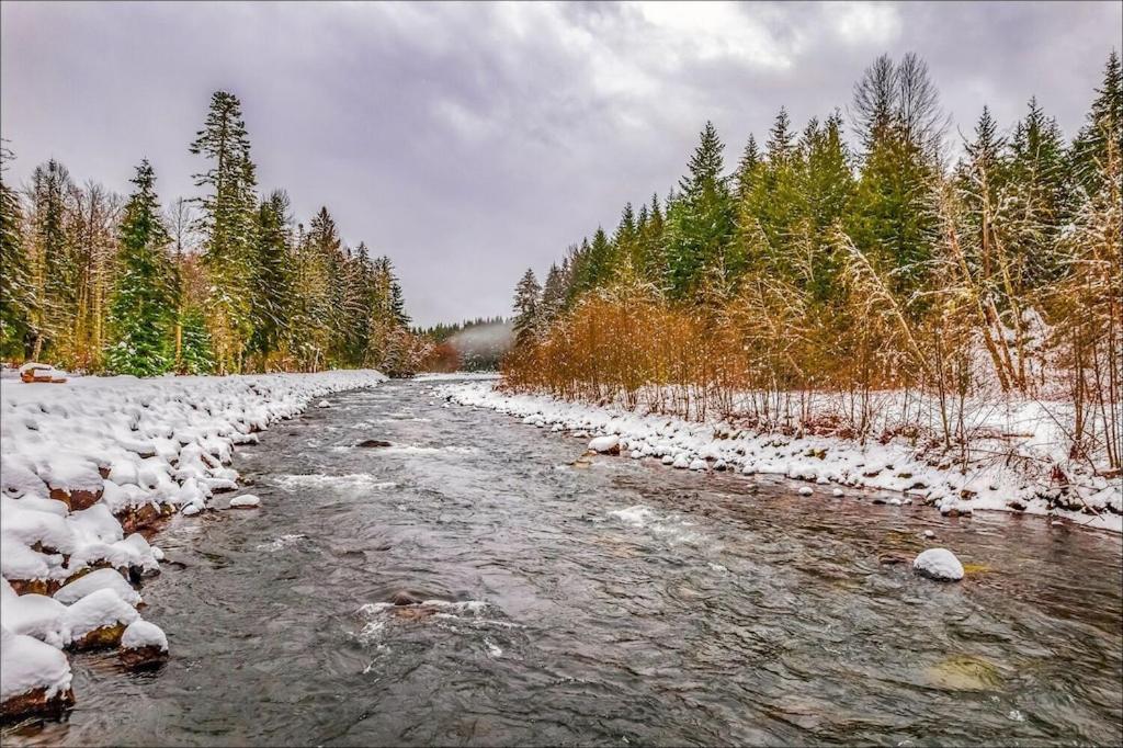 New: Steps From White River Near Mount Rainier National Park Greenwater Экстерьер фото